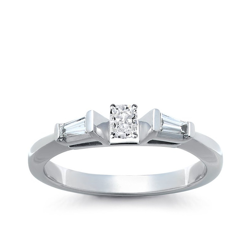 The Queen Diamond - 0,30 ct diament centralny + 0,30 ct kamienie boczne Pierścionek z diamentem z białego złota