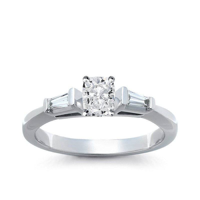 The Queen Diamond - 0,70 ct diament centralny + 0,30 ct kamienie boczne Pierścionek z diamentem z białego złota