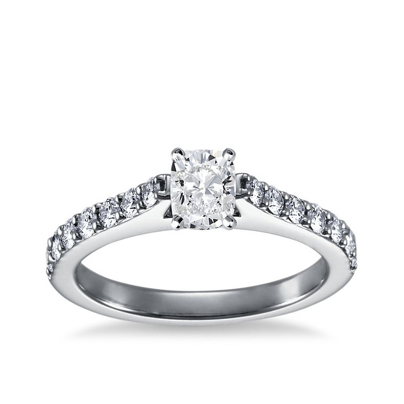 The Queen Diamond - 0,70 ct diament centralny + 0,70 ct kamienie boczne Pierścionek z diamentem z białego złota