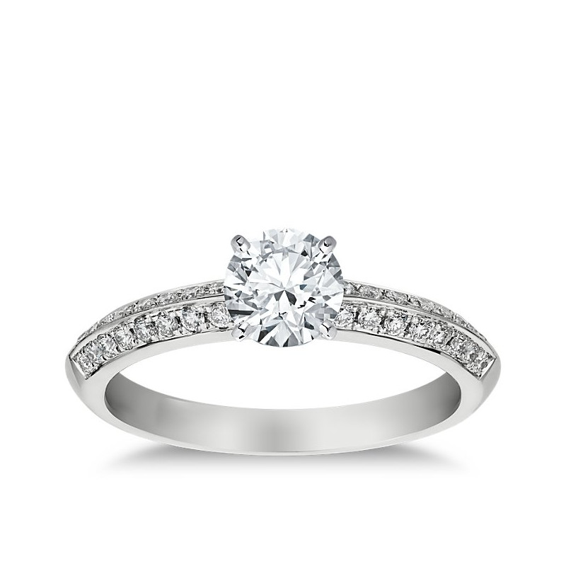 The Queen Diamond - 0,70 ct diament centralny + 0,64 ct kamienie boczne Pierścionek z diamentem z białego złota