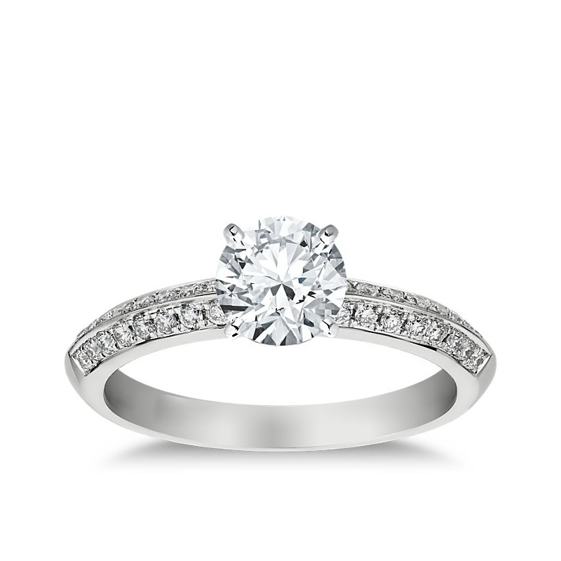 The Queen Diamond - 1,00 ct diament centralny + 0,64 ct kamienie boczne Pierścionek z diamentem z białego złota