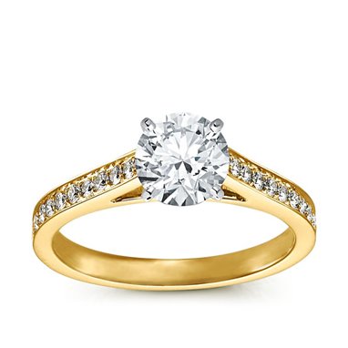 The Queen Diamond -  diament centralny + 0,48 ct kamienie boczne Pierścionek z diamentem z żółtego złota