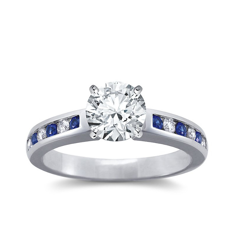 The Queen Diamond - 1,50 ct diament centralny + 0,20 ct kamienie boczne / 0,20 ct Szafir Pierścionek z diamentem z białego złota