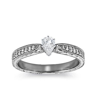 The Queen Diamond - 0,20 ct diament centralny + 0,48 ct kamienie boczne Pierścionek z diamentem z białego złota