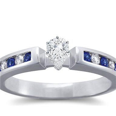 The Queen Diamond - 0,20 ct diament centralny + 0,20 ct kamienie boczne / 0,20 ct Szafir Pierścionek z diamentem z białego złota