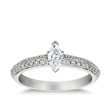 The Queen Diamond - 0,20 ct diament centralny + 0,64 ct kamienie boczne Pierścionek z diamentem z białego złota