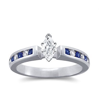 The Queen Diamond - 0,20 ct diament centralny + 0,20 ct kamienie boczne / 0,20 ct Szafir Pierścionek z diamentem z białego złota