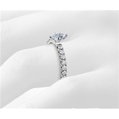 The Queen Diamond - 0,20 ct diament centralny + 0,60 ct kamienie boczne Pierścionek z diamentem z białego złota