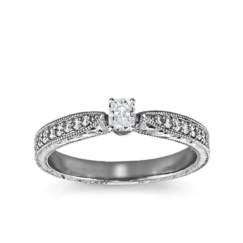 The Queen Diamond - 0,20 ct diament centralny + 0,48 ct kamienie boczne Pierścionek z diamentem z białego złota