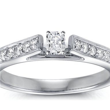 The Queen Diamond - 0,20 ct diament centralny + 0,64 ct kamienie boczne Pierścionek z diamentem z białego złota