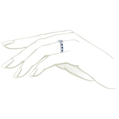 The Queen Diamond - 0,20 ct diament centralny + 0,20 ct kamienie boczne / 0,20 ct Szafir Pierścionek z diamentem z białego złota