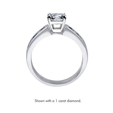 The Queen Diamond - 0,20 ct diament centralny + 0,20 ct kamienie boczne / 0,20 ct Szafir Pierścionek z diamentem z białego złota