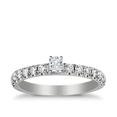 The Queen Diamond - 0,20 ct diament centralny + 0,60 ct kamienie boczne Pierścionek z diamentem z białego złota