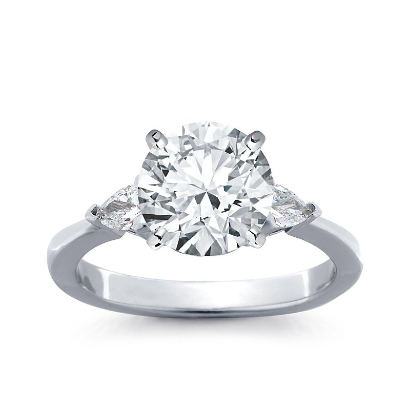 The Queen Diamond - 2,50 ct diament centralny + 0,30 ct kamienie boczne Pierścionek z diamentem z białego złota