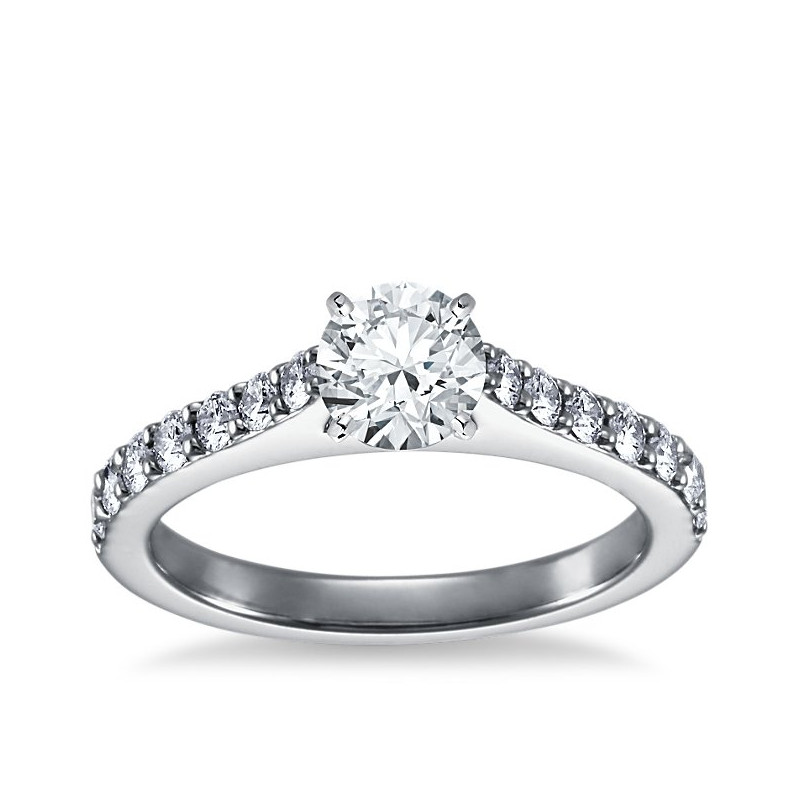 The Queen Diamond - 0,30 ct diament centralny + 0,70 ct kamienie boczne Pierścionek z diamentem z białego złota