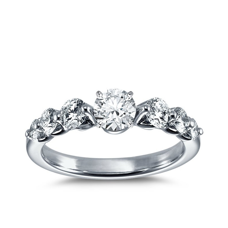 The Queen Diamond - 0,20 ct diament centralny + 0,70 ct kamienie boczne Pierścionek z diamentem z białego złota