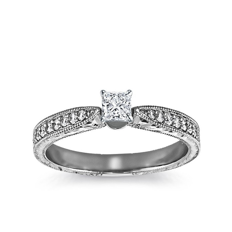 The Queen Diamond - 0,30 ct diament centralny + 0,48 ct kamienie boczne Pierścionek z diamentem z białego złota