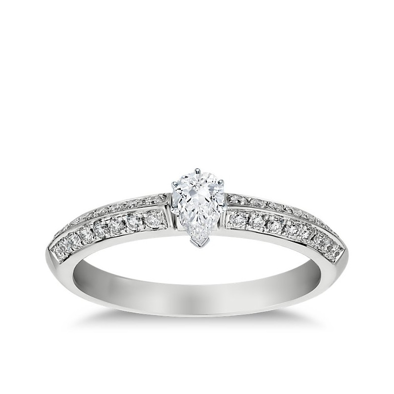 The Queen Diamond - 0,30 ct diament centralny + 0,64 ct kamienie boczne Pierścionek z diamentem z białego złota