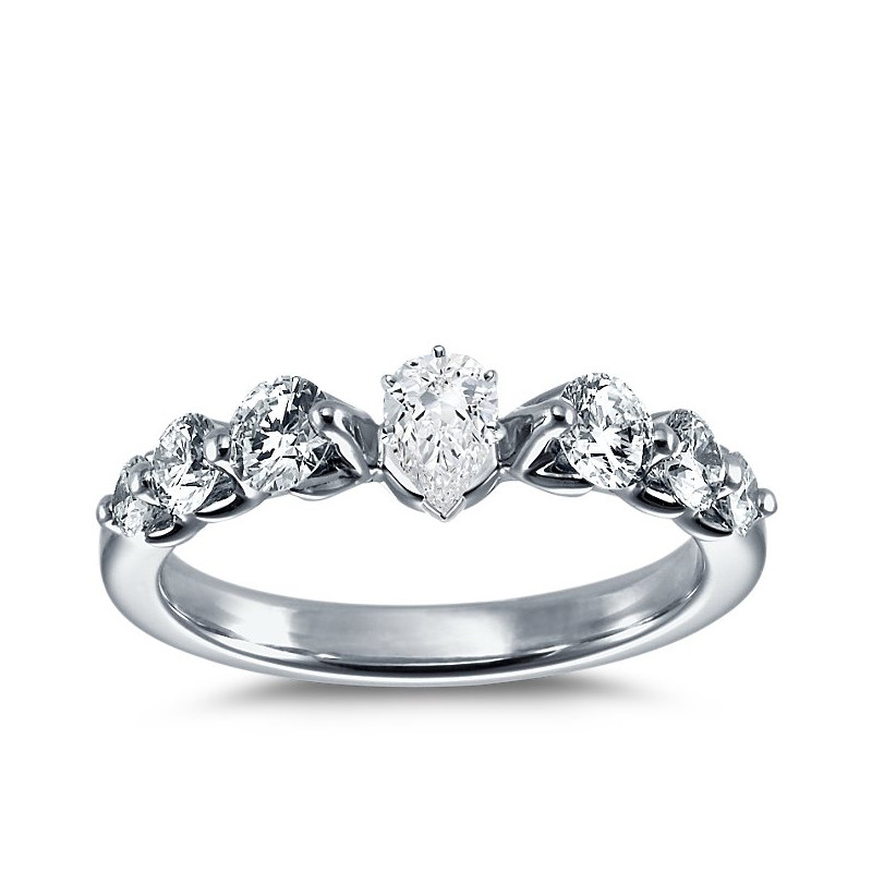 The Queen Diamond - 0,30 ct diament centralny + 0,70 ct kamienie boczne Pierścionek z diamentem z białego złota