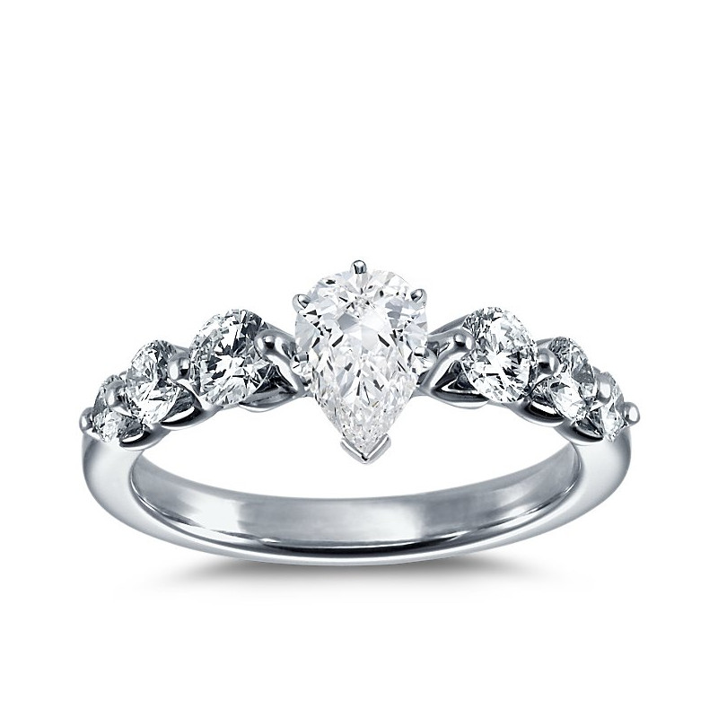 The Queen Diamond - 0,70 ct diament centralny + 0,70 ct kamienie boczne Pierścionek z diamentem z białego złota