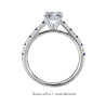 The Queen Diamond - 0,20 ct diament centralny + 0,20 ct kamienie boczne / 0,20 ct Szafir Pierścionek z diamentem owalnym