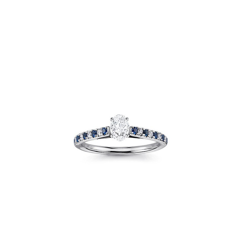 The Queen Diamond - 0,70 ct diament centralny + 0,20 ct kamienie boczne / 0,20 ct Szafir Pierścionek z diamentem owalnym