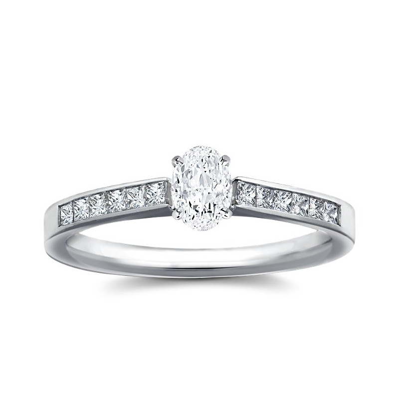 The Queen Diamond - 0,50 ct diament centralny + 0,60 ct kamienie boczne Pierścionek z diamentem owalnym