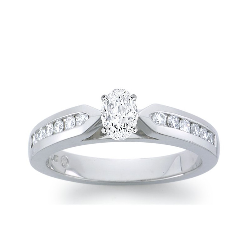 The Queen Diamond - 0,20 ct diament centralny + 0,60 ct kamienie boczne Pierścionek z diamentem owalnym