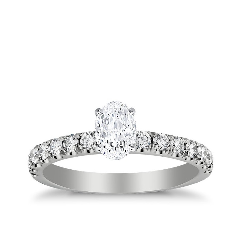 The Queen Diamond - 1,00 ct diament centralny + 0,60 ct kamienie boczne Pierścionek z diamentem owalnym