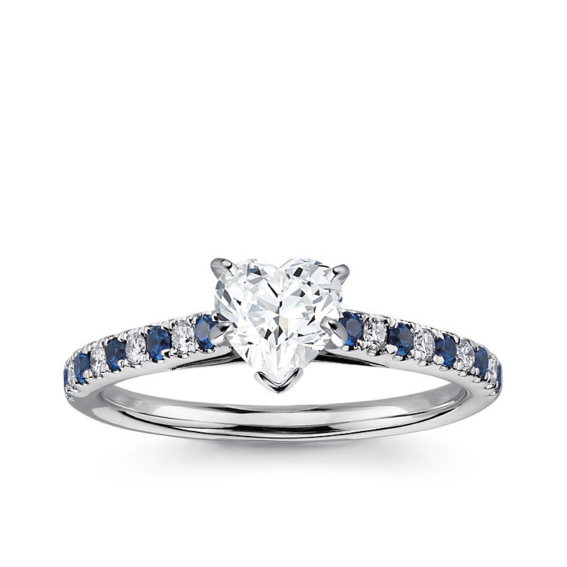 The Queen Diamond - 1,00 ct diament centralny + 0,20 ct boczne / 0,20 ct Szafir Pierścionek z diamentem w kształcie serca