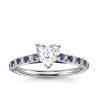 The Queen Diamond - 1,00 ct diament centralny + 0,20 ct boczne / 0,20 ct Szafir Pierścionek z diamentem w kształcie serca