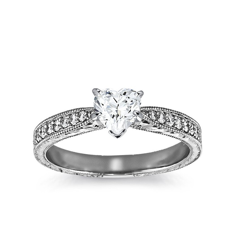 The Queen Diamond - 0,70 ct diament centralny + 0,48 ct boczne Pierścionek z diamentem w kształcie serca