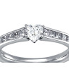 The Queen Diamond - 0,20 ct diament centralny + 0,40 ct boczne Pierścionek z diamentem w kształcie serca