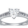 The Queen Diamond - 1,00 ct diament centralny + 0,40 ct boczne Pierścionek z diamentem w kształcie serca
