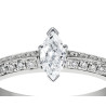 The Queen Diamond - 0,20 ct diament centralny + 0,64 ct kamienie boczne Pierścionek z diamentem z białego złota