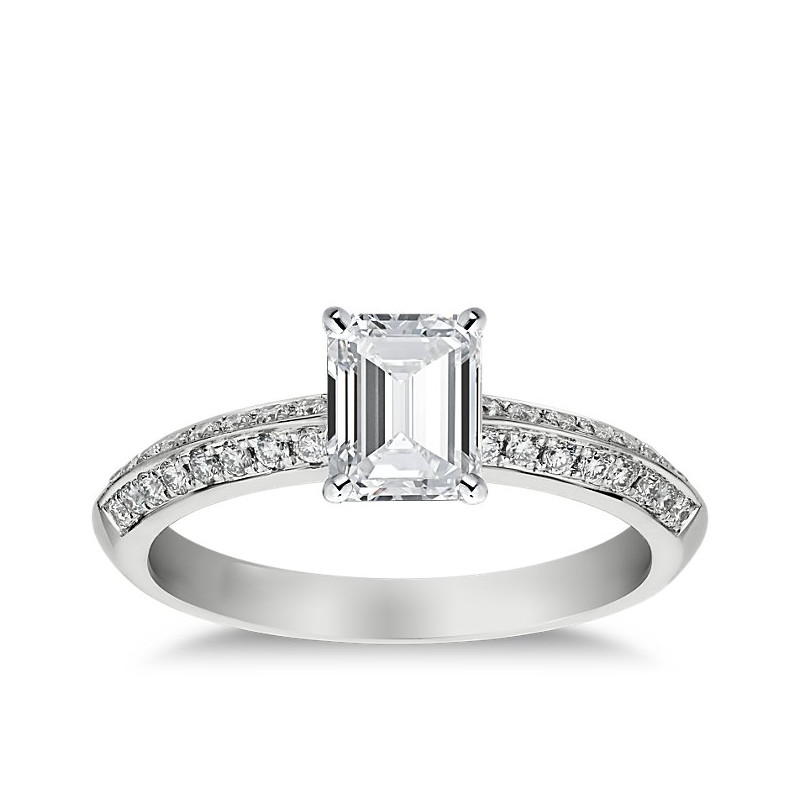 The Queen Diamond - 1,00 ct diament centralny + 0,64 ct kamienie boczne Pierścionek z diamentem z białego złota