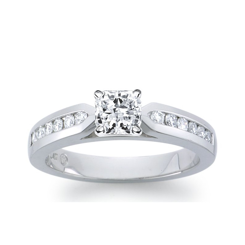 The Queen Diamond - 1,00 ct diament centralny + 0,60 ct kamienie boczne Pierścionek z diamentem z białego złota