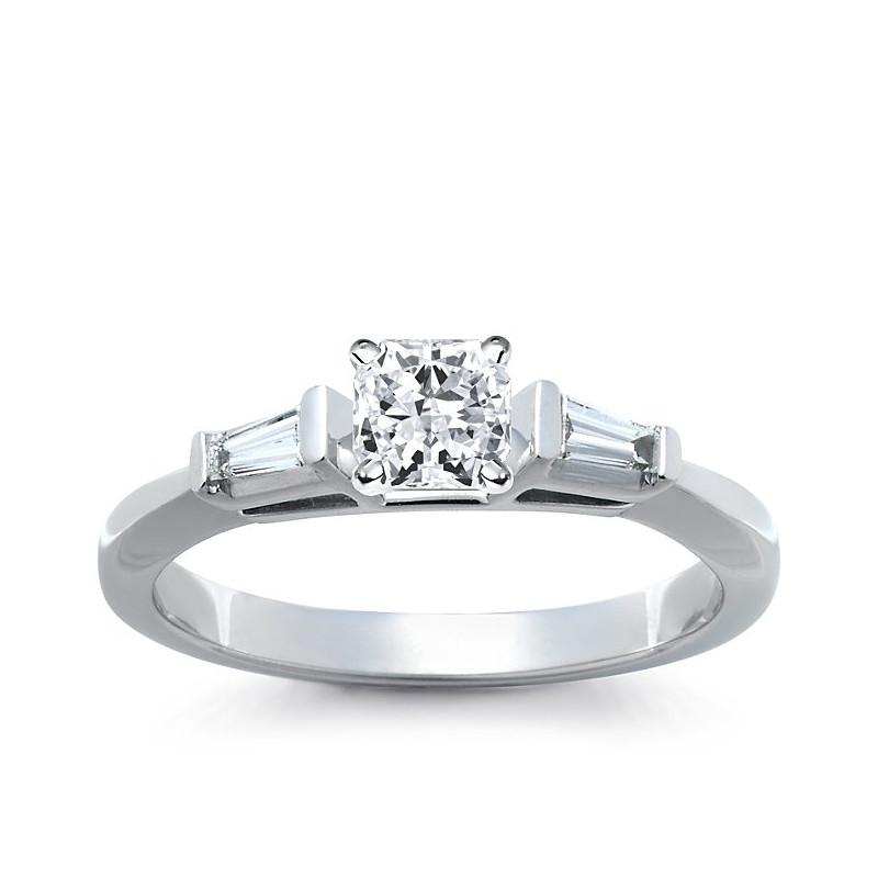 The Queen Diamond - 0,70 ct diament centralny + 0,30 ct kamienie boczne Pierścionek z diamentem z białego złota