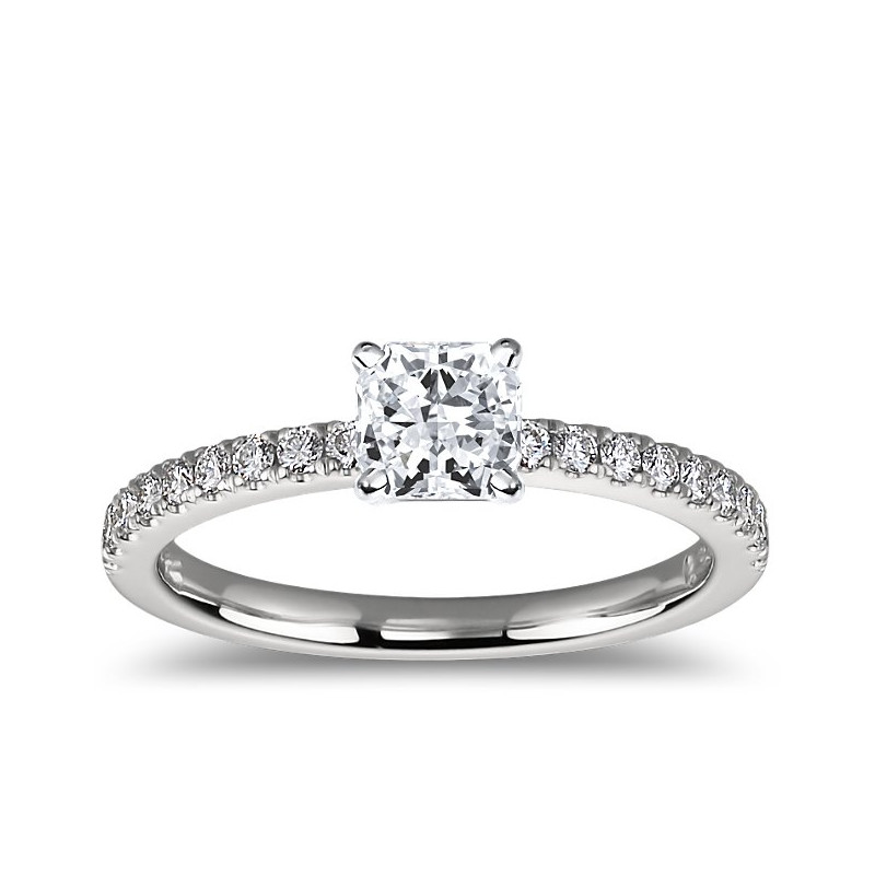 The Queen Diamond - 1,00 ct diament centralny + 0,60 ct kamienie boczne Pierścionek z diamentem z białego złota